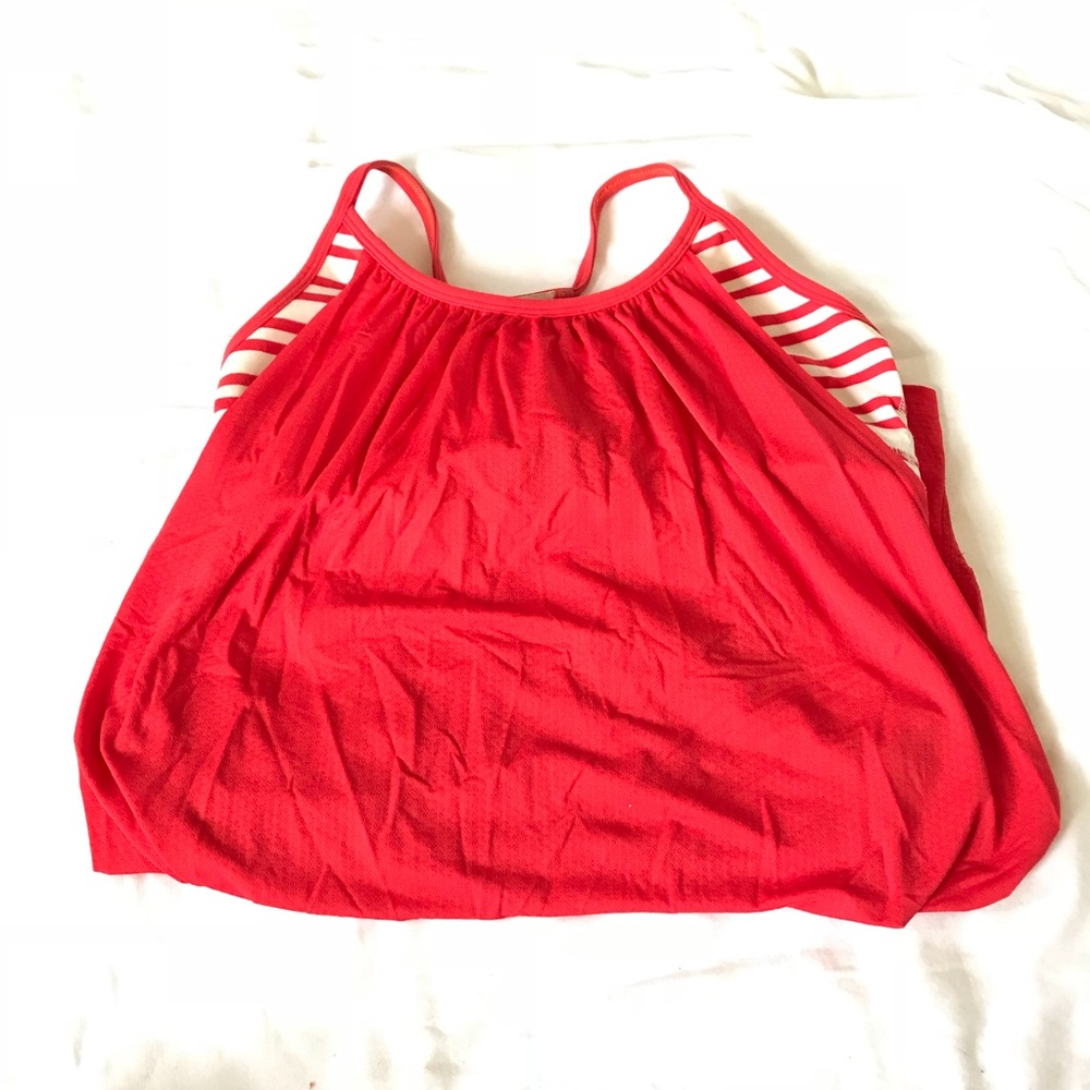 Lululemon tank with built in bra